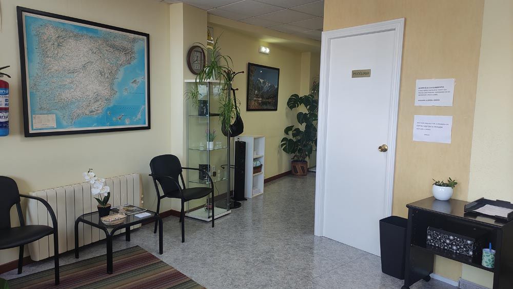 Sala de espera del Centro psicotécnico en Tineo