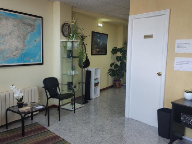 Sala de espera del Centro psicotécnico en Tineo